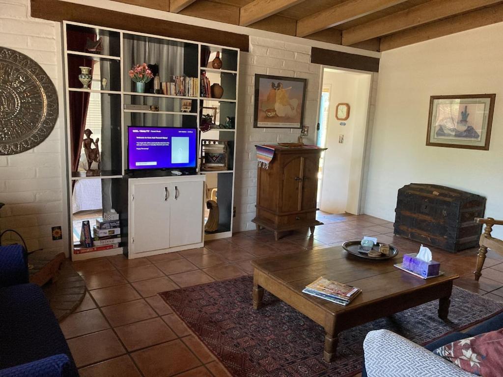 Casa Azul - Cute Centrally Located Adobe With Large Fenced Outdoor Living For Pets And Adults, Non-Smoking Тусон Экстерьер фото